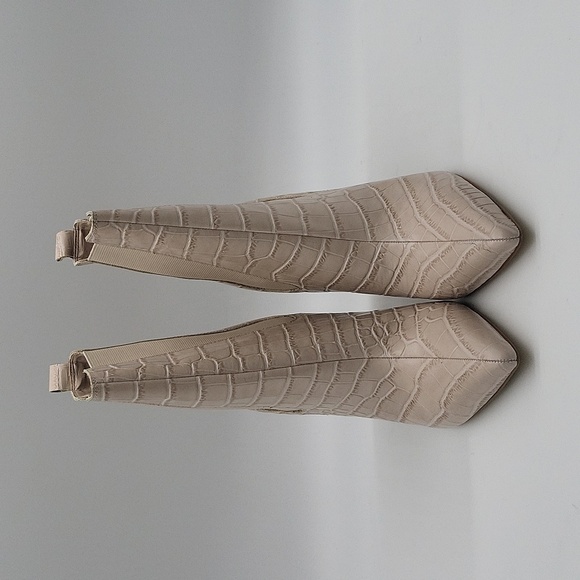 933- Marc Fisher Garliss Women's Ankle Boots Size 5.5 NWT - Picture 4 of 7